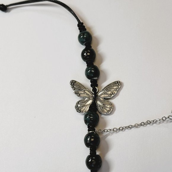Dark Green Bead Silver Butterfly Pendant Charm Pray Vintage Necklace - Picture 11 of 16